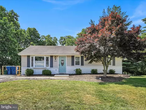 242 Buttonwood Dr, Elizabethtown, PA 17022
