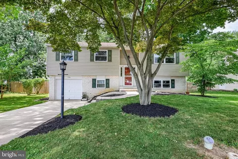1736 Longview Dr, Lancaster, PA 17601