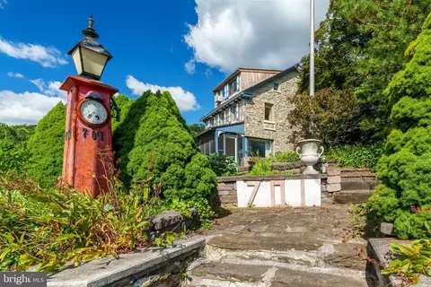 701 Bridge Valley Rd, Pequea, PA 17565