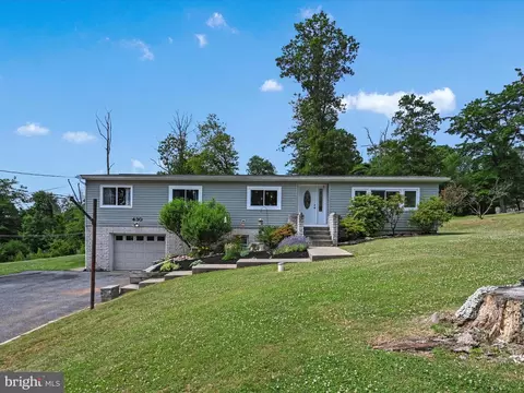 430 Rocky Ridge Rd, Denver, PA 17517