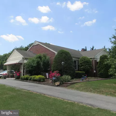 5250 Newport Rd, Gap, PA 17527