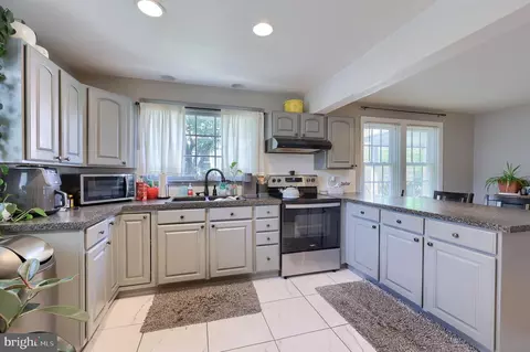 20 E Market St, Lititz, PA 17543 photo 8