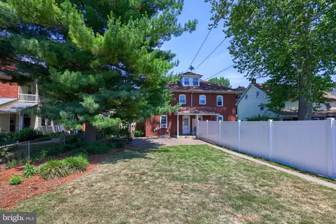 20 E Market St, Lititz, PA 17543 photo 10