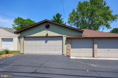 20 E Market St, Lititz, PA 17543 photo 33