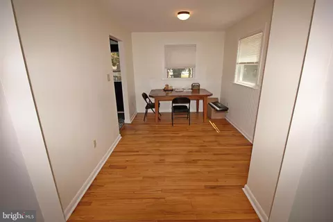 Entry Way - 527 Spring Ave, Lititz, PA 17543 photo 1 of 3