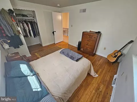 Bedroom - 527 Spring Ave, Lititz, PA 17543 photo 2 of 4