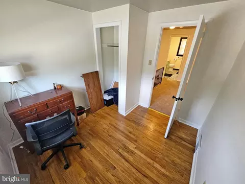Bedroom - 527 Spring Ave, Lititz, PA 17543 photo 4 of 4