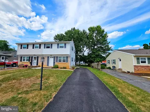 527 Spring Ave, Lititz, PA 17543