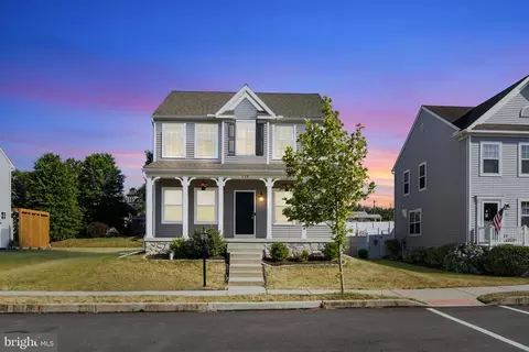 118 Honeysuckle Dr, Marietta, PA 17547