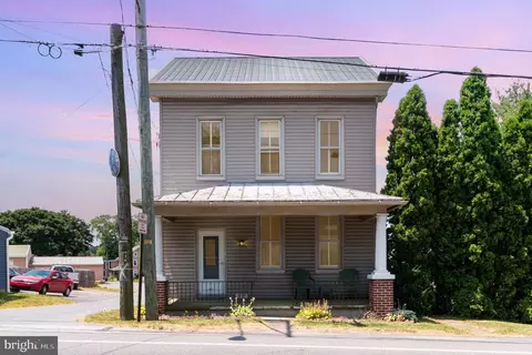 1239 Reading Rd, Bowmansville, PA 17507