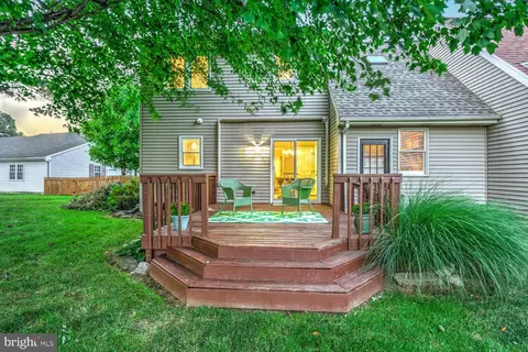 Exterior - 37 Winding Way, Lititz, PA 17543 photo 6 of 9