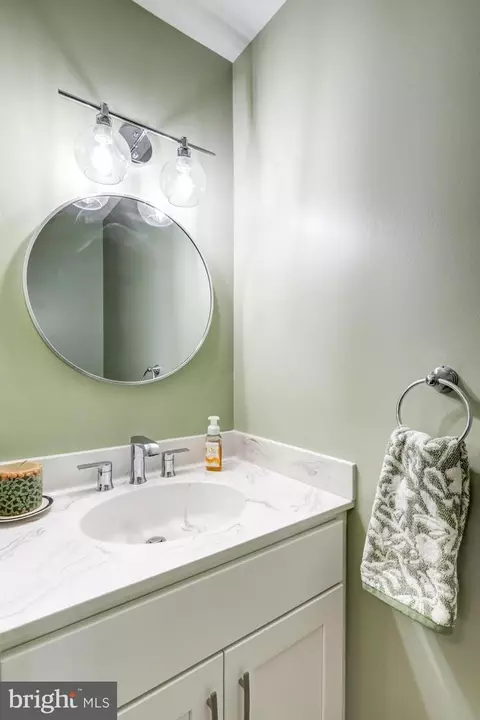 Bath - 37 Winding Way, Lititz, PA 17543 photo 1 of 3