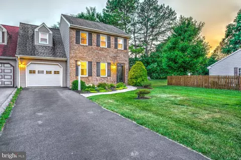 Exterior - 37 Winding Way, Lititz, PA 17543 photo 2 of 9