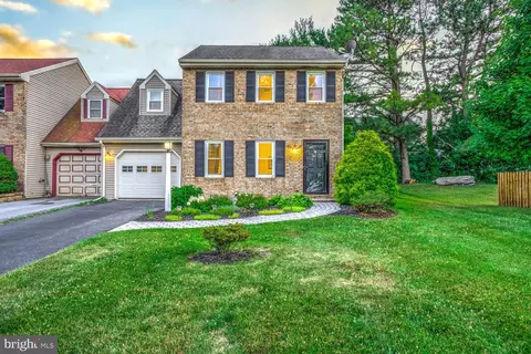 37 Winding Way, Lititz, PA 17543