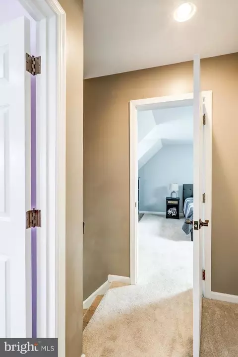 Entry Way - 37 Winding Way, Lititz, PA 17543 photo 4 of 5