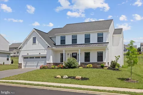 5 Rein Dr, Stevens, PA 17578