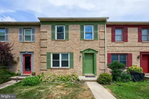 6541 Hollow Dr, East Petersburg, PA 17520