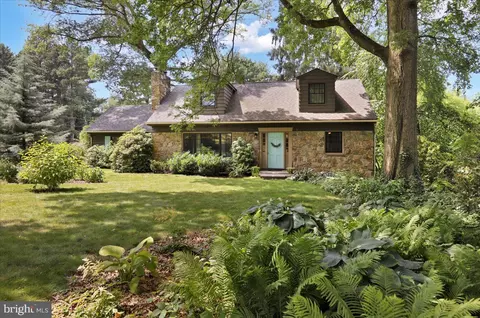 67 Orchard Rd, Lancaster, PA 17601