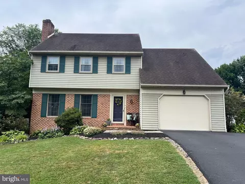 298 Spring Hill Ln, Mountville, PA 17554