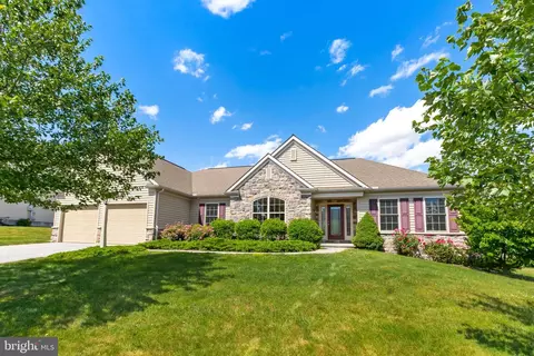 173 Amsterdam Rd, Lancaster, PA 17603
