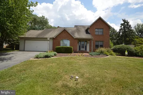 Exterior - 627 Woodcrest Ave, Lititz, PA 17543 photo 19 of 21