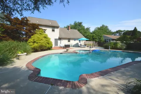 Exterior - 627 Woodcrest Ave, Lititz, PA 17543 photo 5 of 21