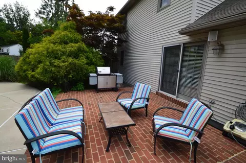 Exterior - 627 Woodcrest Ave, Lititz, PA 17543 photo 12 of 21