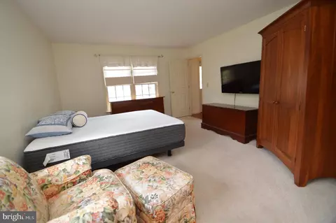 Bedroom - 627 Woodcrest Ave, Lititz, PA 17543 photo 3 of 8
