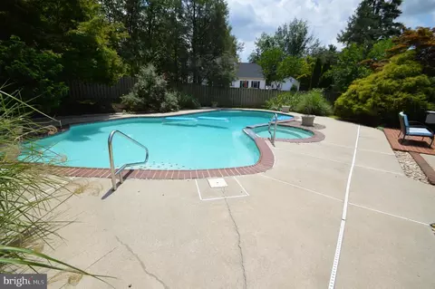 Exterior - 627 Woodcrest Ave, Lititz, PA 17543 photo 3 of 21