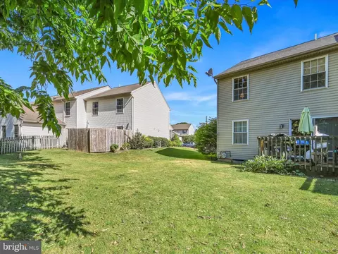 Exterior - 112 Moorland Ct, Lititz, PA 17543 photo 4 of 4