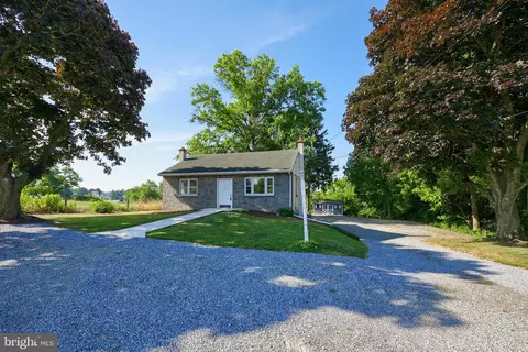 4290 Fairview Rd, Columbia, PA 17512