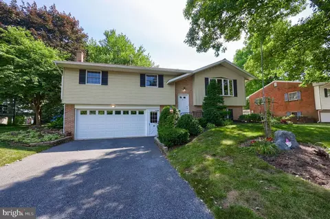 67 S Snyder St, Manheim, PA 17545