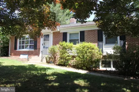 1701 Valley Forge Rd, Lancaster, PA 17603