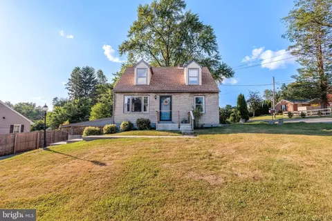 1715 Wiker Ave, Lancaster, PA 17602