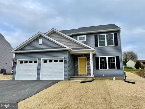331 W Fritz Ave, Quarryville, PA 17566