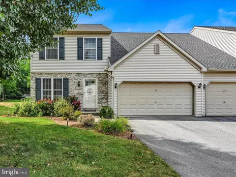 22 Pleasure Rd, Ephrata, PA 17522