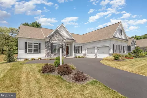 1053 Lititz Bend Dr, Lititz, PA 17543 photo 4