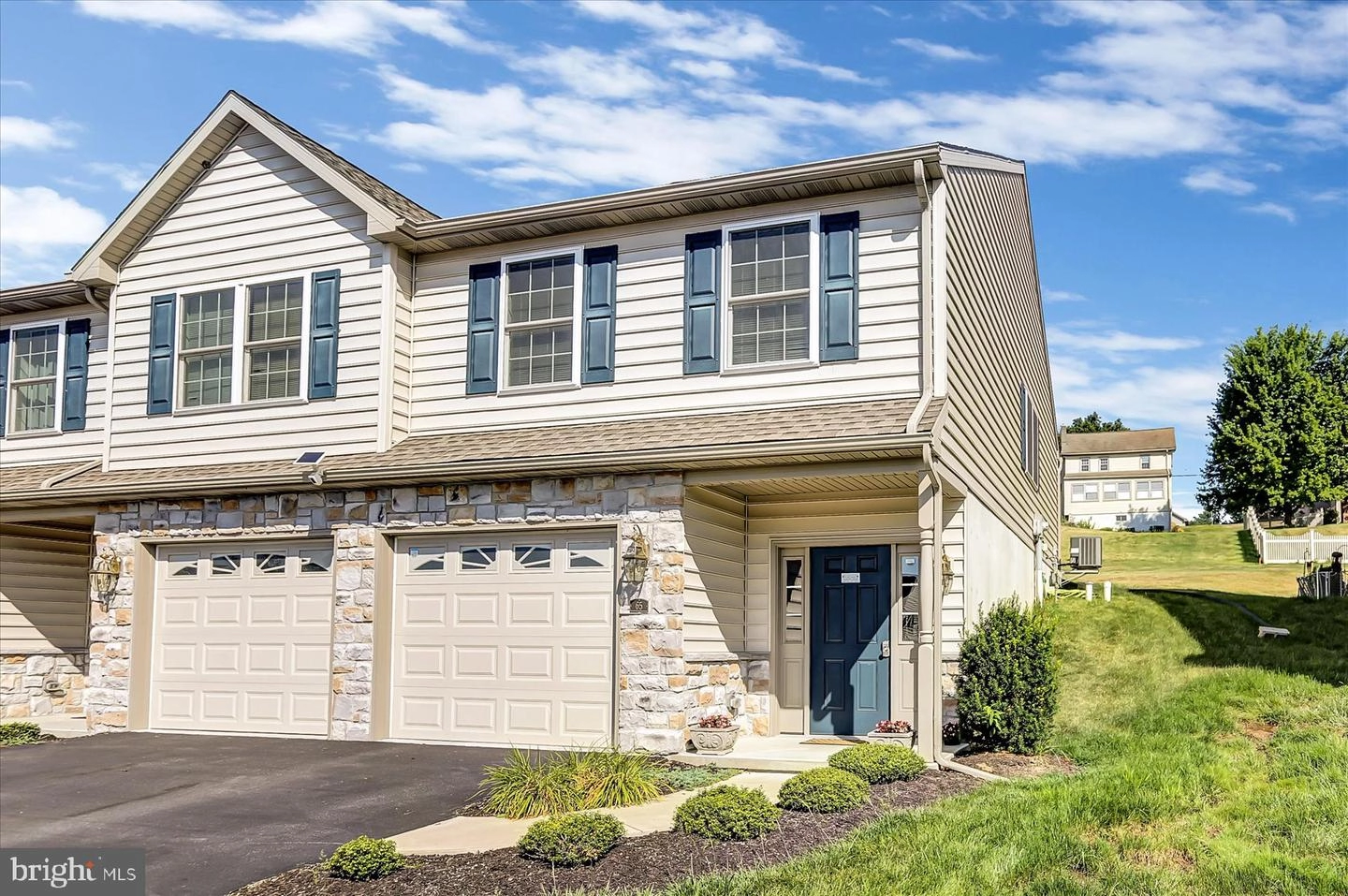 65 Woodsedge Dr  