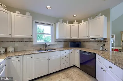 756 Rosemont Dr, Lititz, PA 17543 photo 14