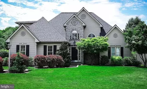 723 Steeplechase Rd, Landisville, PA 17538