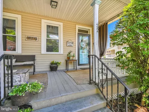 22 Green St, Christiana, PA 17509