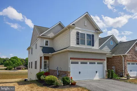 2576 Camas Ln, East Petersburg, PA 17520