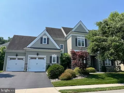 352 Spring Haven Dr, Lancaster, PA 17601