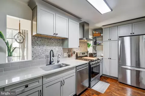 Kitchen - 19 Amberley Way, Lititz, PA 17543 photo 1 of 4