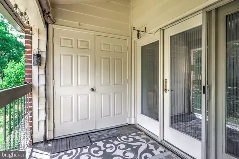 Exterior - 19 Amberley Way, Lititz, PA 17543 photo 2 of 3