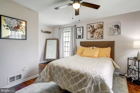 Bedroom - 19 Amberley Way, Lititz, PA 17543 photo 3 of 4
