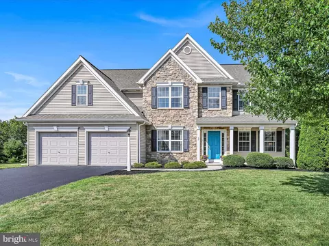 65 Summerlyn Dr, Ephrata, PA 17522