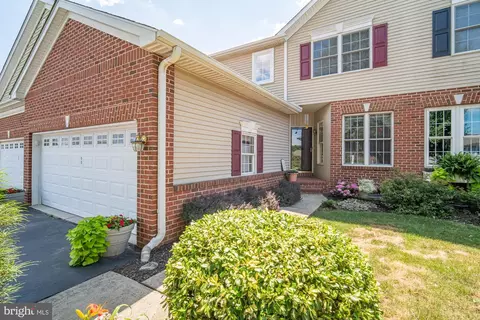 11 Weaver Ave, Ephrata, PA 17522