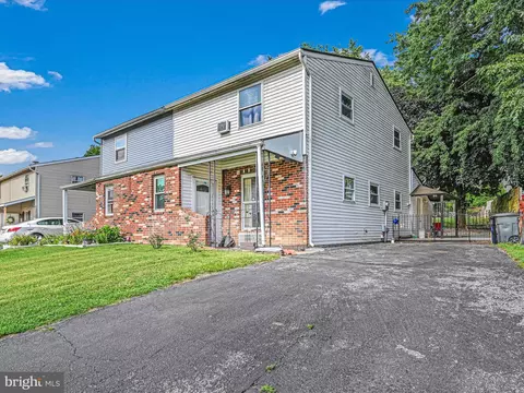 539 Creekside Ln, Mount Joy, PA 17552