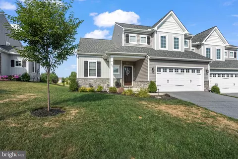 737 Radio Rd, Elizabethtown, PA 17022